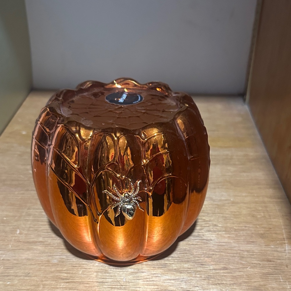 Bath & Body Works light up pumpkin candle holder